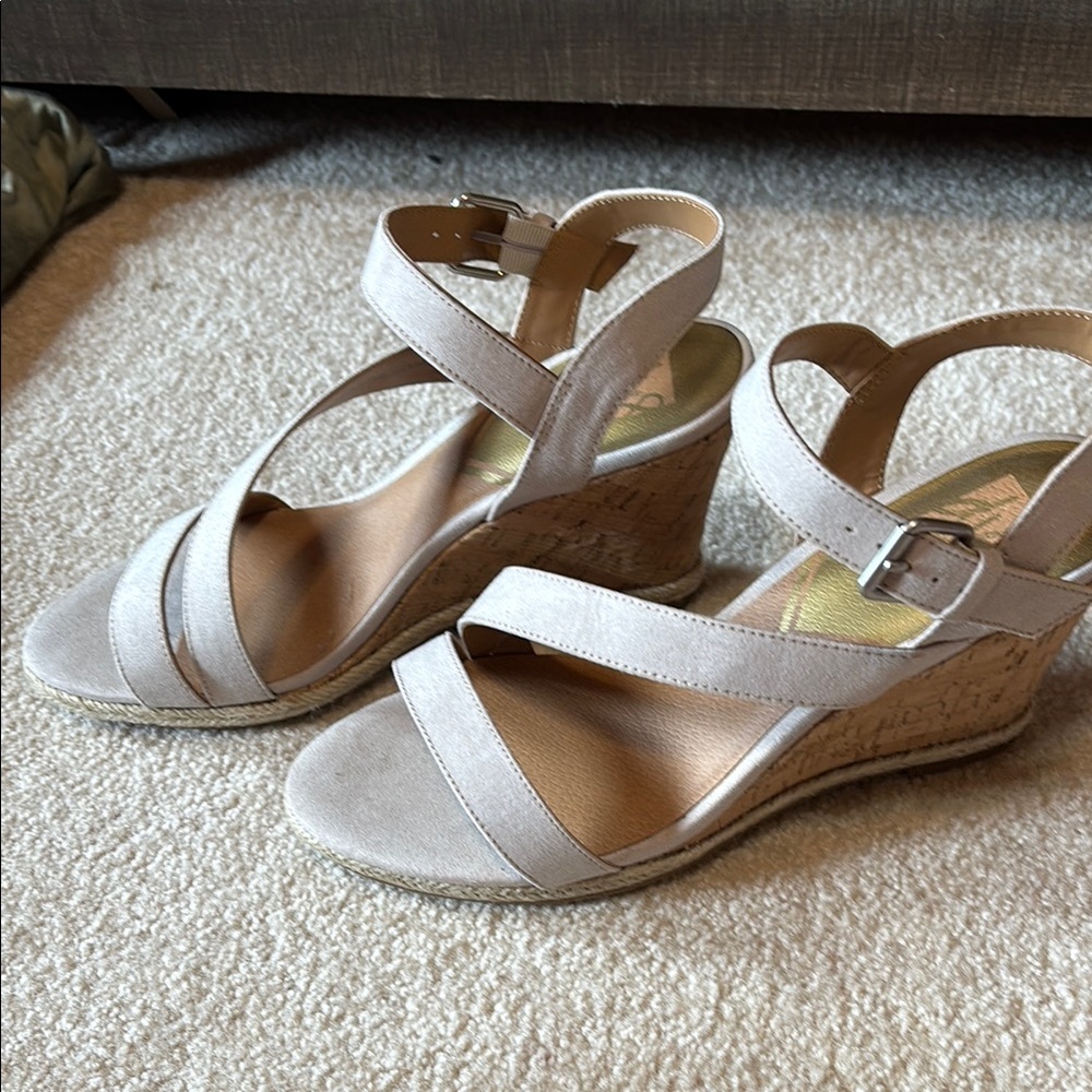 Elegant Beige Wedge Sandals